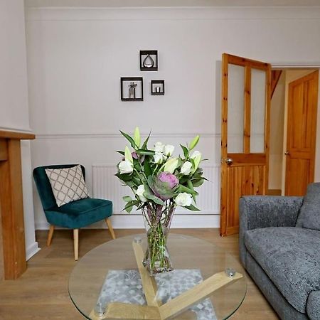 Convenient & Central 2-Bed House NWI Dış mekan fotoğraf