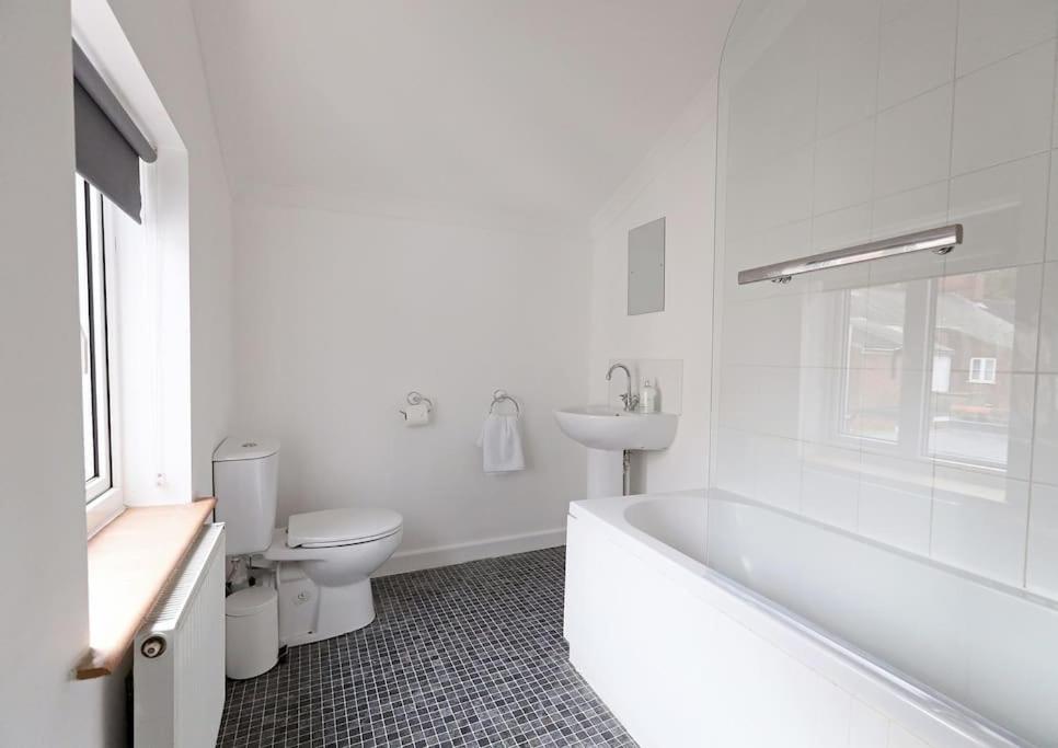 Convenient & Central 2-Bed House NWI Dış mekan fotoğraf